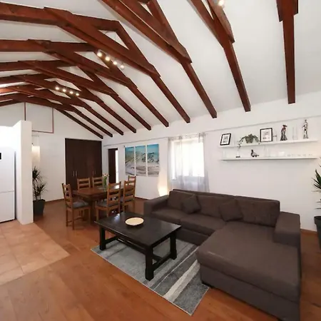 Villa Arancia Kožino