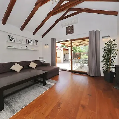 Arancia Villa Kozino